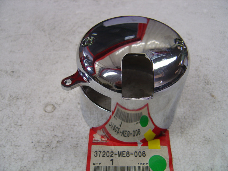 Cuvelage chromé compteur Honda CX650C VT500C – 37202ME8008