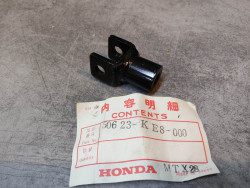 Support repose pied de VT250F 82 VF400 82/84 VT500E 83/85 HONDA 50623-KE8-000