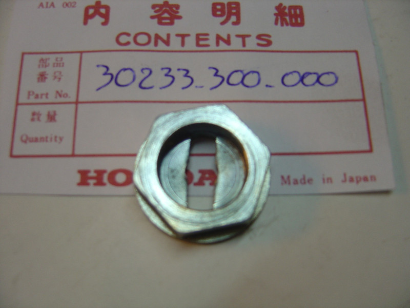 Ecrou 24 rotation manuelle vilebrequin CB750 CB500-550 Four HONDA 30233-300-000