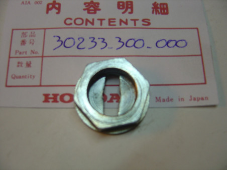 Ecrou 24 rotation manuelle vilebrequin CB750 CB500-550 Four HONDA 30233-300-000