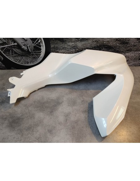 Cache latéral coté gauche blanc (NHB35P) PCX 125/150/160 HONDA 64250-K1Z-J10ZE