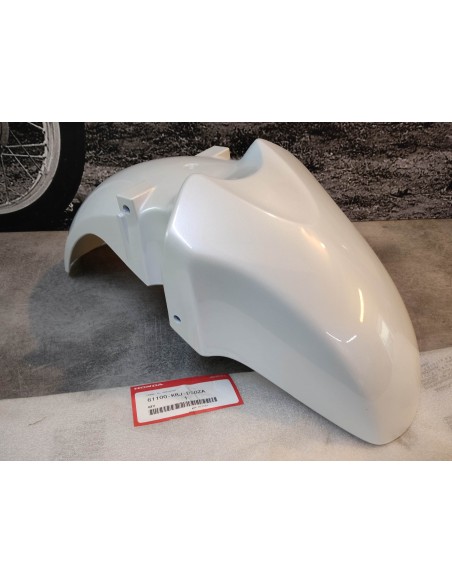 Garde boue avant blanc (NHA16P) FES125 FES150 2009-11 HONDA 61100-KRJ-D50ZA
