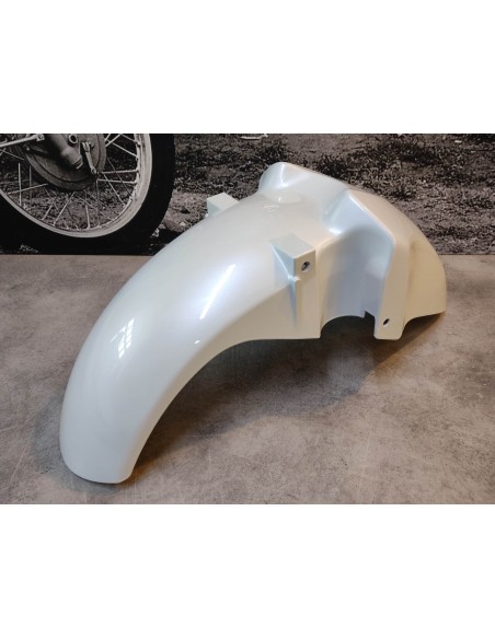 Garde boue avant blanc (NHA16P) FES125 FES150 2009-11 HONDA 61100-KRJ-D50ZA