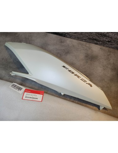 Carénage latéral coté gauche (NHB44P) FORZA 125 2015/16 HONDA 83300-K40-F01ZC