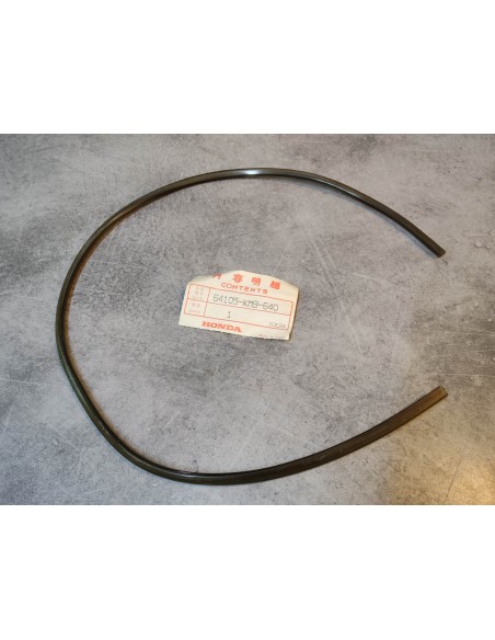 Joint de pare brise NS400R 1985/86 HONDA 64105-KM9-640