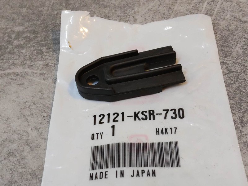 Joint caoutchouc cylindre coté droit CR125R 2005-07 HONDA 12121-KSR-730