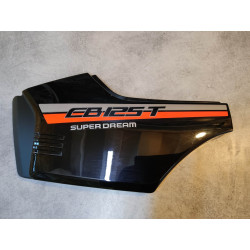 Cache latéral gauche noir (R109) CB125T 1990 NOS HONDA 83640-KC1-000ZCNOS
