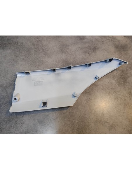 Cache latéral coté droit blanc (NHA16P) FES125 FES150 HONDA 64431-KRJ-D50ZA