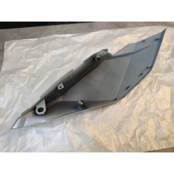 Cache latéral arrière droit gris (NHC47P) X-ADV 750 21-25 HONDA 77211-MKT-D00ZB