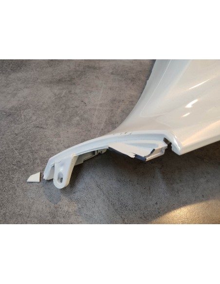 Carénage latéral avant droit blanc OCCASION PCX HONDA 64501-KWN-020OCC
