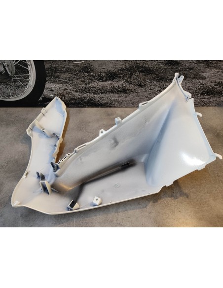 Carénage latéral avant droit blanc OCCASION PCX HONDA 64501-KWN-020OCC