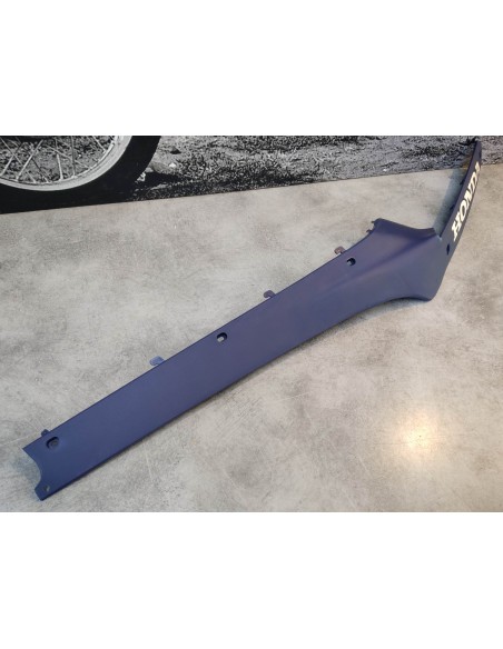 Carénage latéral coté droit (type 2) SA50 VISION 1988-91 HONDA 83460-GY1-650ZB