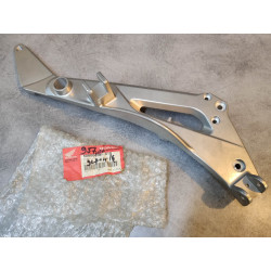 Platine repose pied coté droit NT650V 1998-2001 HONDA 50600-MBL-610