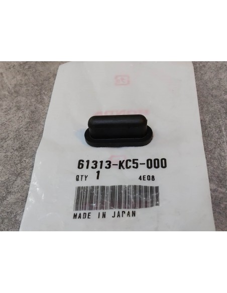 Silent bloc caoutchouc GL1800 2001/11 VTX1800 2002/04 HONDA 61313-KC5-000
