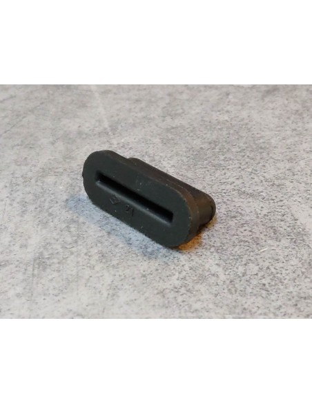 Silent bloc caoutchouc GL1800 2001/11 VTX1800 2002/04 HONDA 61313-KC5-000