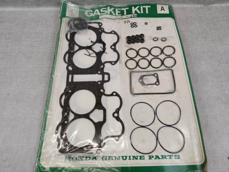Pochette joints haut moteur Honda CB750 K2 - Réf 06110300305
