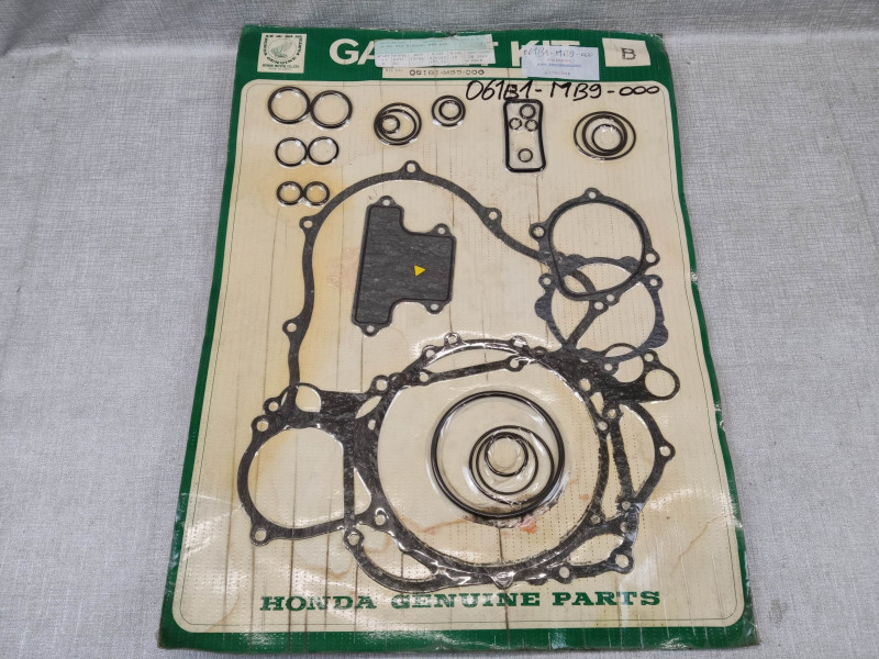 Pochette de joints bas moteur (B) de GL1100A 82(c) 83(d) idem 061B1MB9S00