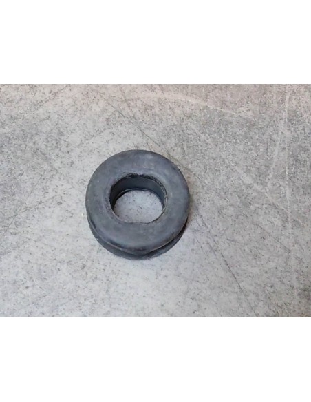 Caoutchouc de silencieux CM125C HONDA 18421-KC2-000