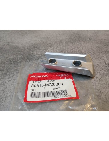 Plaque repose pied CB 650F 2014-19 CB 500F 2013-16 HONDA 50615-MGZ-J00