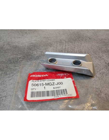 Plaque repose pied CB 650F 2014-19 CB 500F 2013-16 HONDA 50615-MGZ-J00