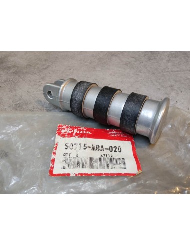 Barre de repose pieds Shadow VT1100C 01/07 VT750C 99/01 HONDA 50715-MBA-020