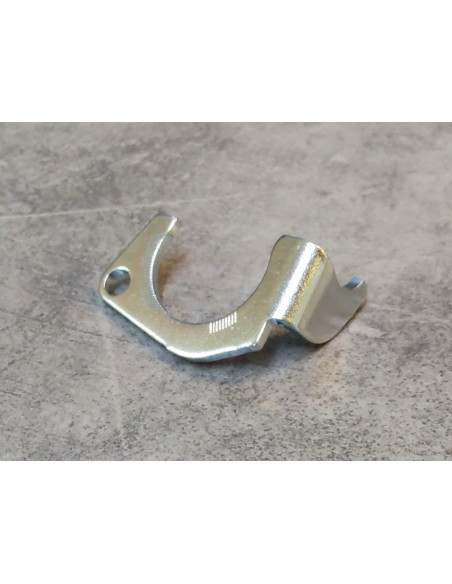 Plaque montage carbu SES 125/150 NES 125/150 SH 125/150 HONDA 16186-GEE-003