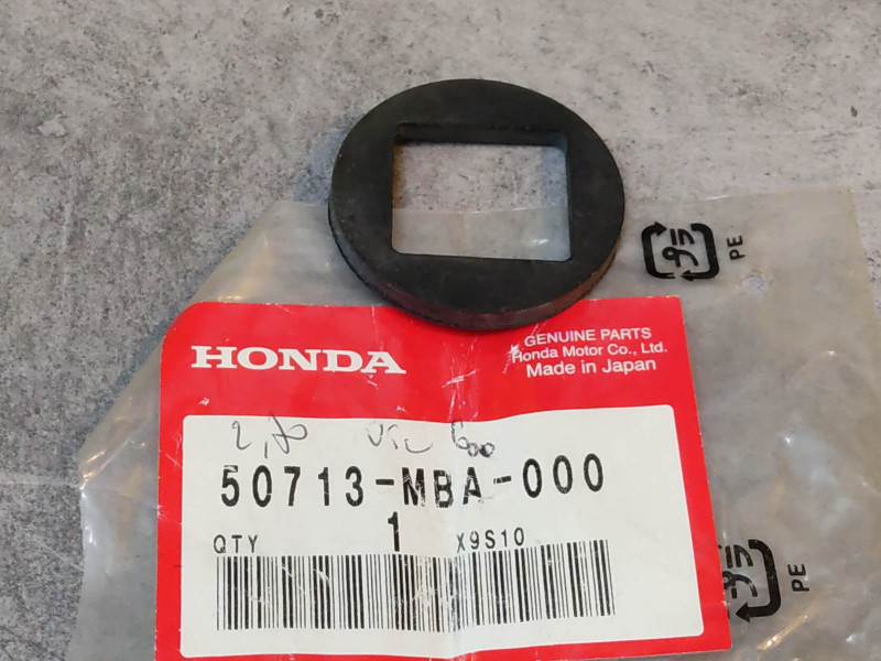 Bague caoutchouc repose pied arrière VT1100C VT600C VT750C HONDA 50713-MBA-000