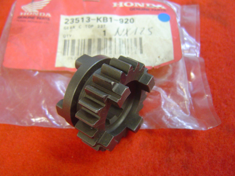 Pignon 22 dents arbre secondaire boîte Honda NX125 - 23513KB1920