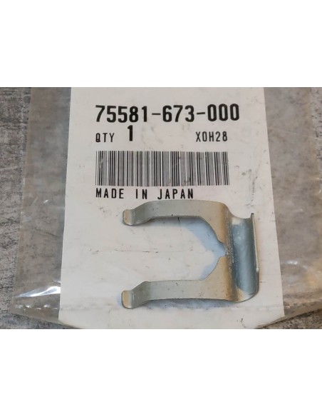 Agrafe de verrou de NT650V PC800 ST1100 F6C 1500 XRV750 HONDA 75581-673-000