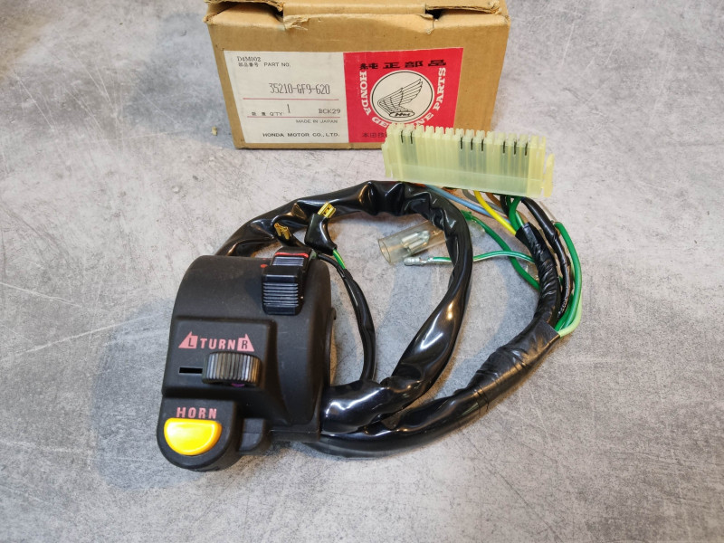 Commodo gauche pour MTX50A MTX50AH/A2J HONDA 35210-GF9-620