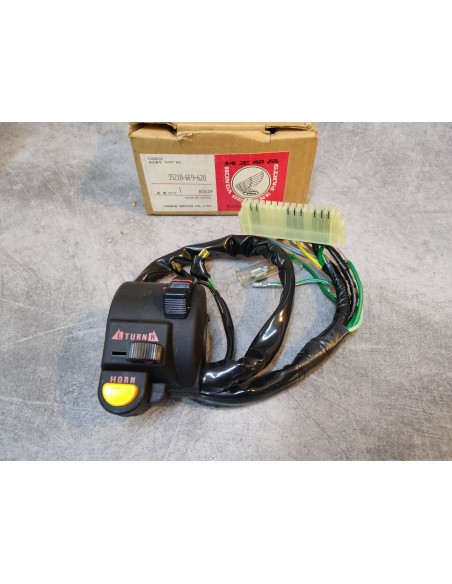 Commodo gauche pour MTX50A MTX50AH/A2J HONDA 35210-GF9-620