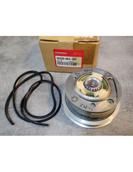 Poulie entrainement primaire transmission NPS50 ZOOMER HONDA 06230-GEZ-307
