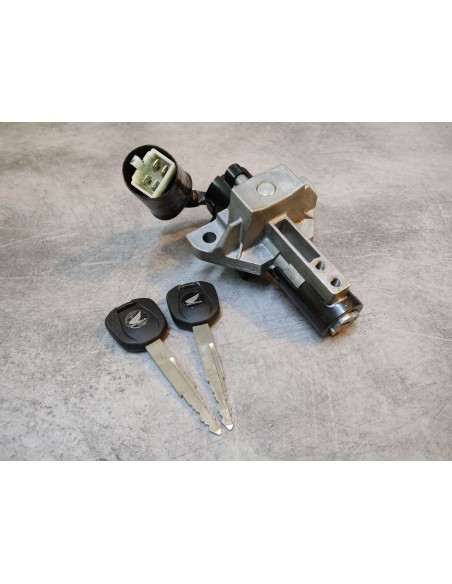 Contacteur à clefs OCCASION TBE NSS300 /A 2013 FORZA 300 HONDA 35100-K04-931OCC