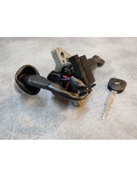 Contacteur à clefs OCCASION TBE NSS300 /A 2013 FORZA 300 HONDA 35100-K04-931OCC