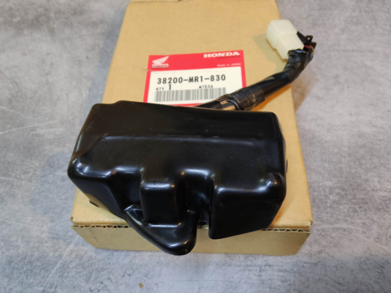 Boitier de fusibles VT600C SHADOW 1987-2006 HONDA 38200-MR1-830