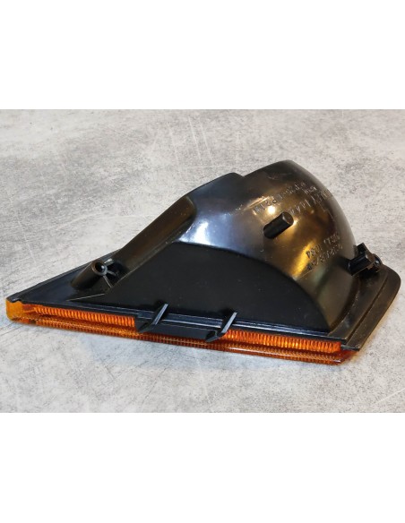 Clignotant gauche CH125 SPACY 1986 HONDA 33451-KJ9-602