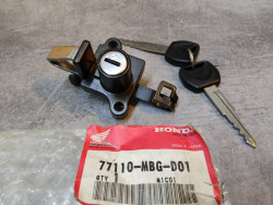 Serrure de selle VFR 800FI 2000-01 CB 1300 S/SA/A 2007-10 HONDA 77110-MBG-D01