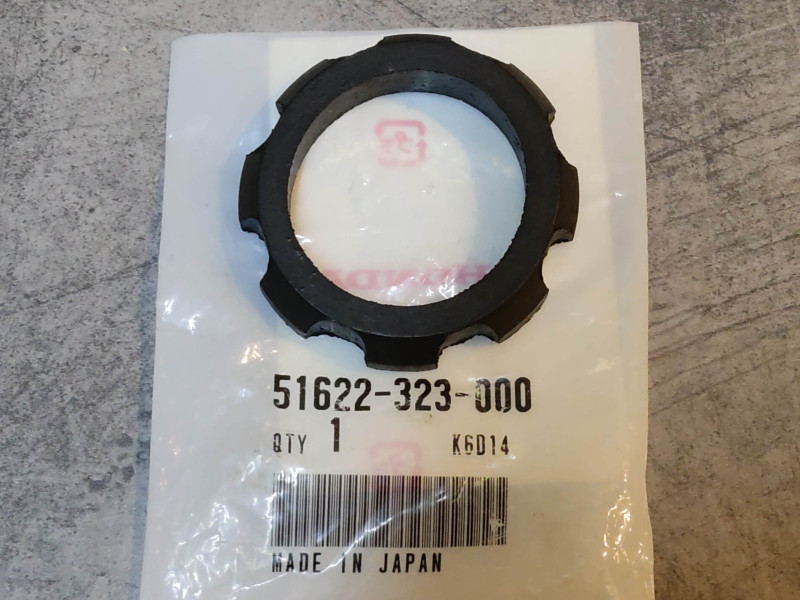 Caoutchouc support phare CB500F CB550F-K CB650C CB750K7-F2 HONDA 51622-323-000