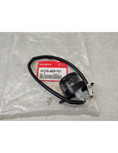 ensemble éclairage de plaque NT700V DEAUVILLE neuf origine HONDA 33720-MEW-921