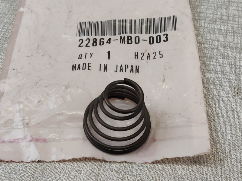 ressort recepteur d'embrayage CB1000 BIG ONE HONDA 22864-MB0-003