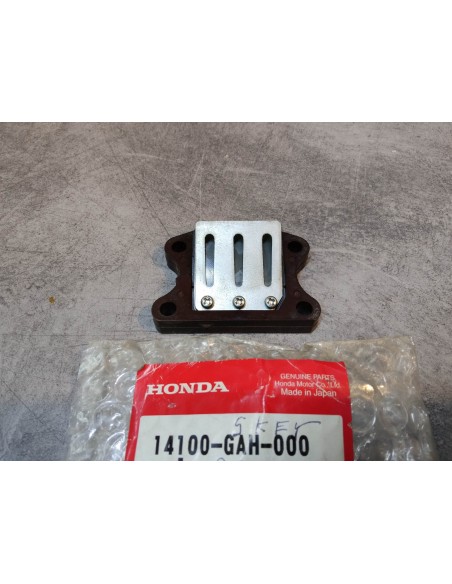 Boite à clapets HONDA SA50 1994 SK50M 1994 14100-GAH-000