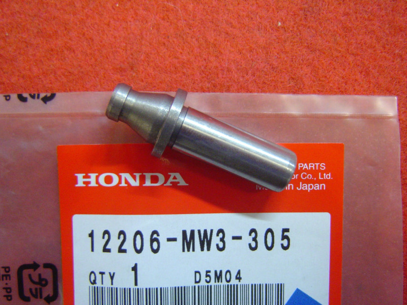 Guide soupape échappement Honda CB750 Sevenfifty 12206MW3305