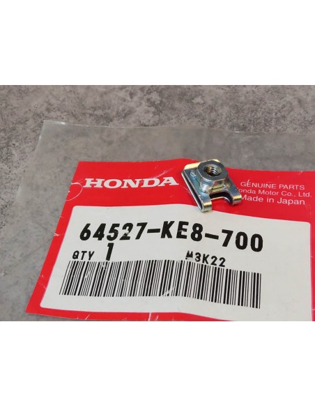 Ecrou à agrafe de vis de 4mm dans montage de carenage HONDA 64527-KE8-700