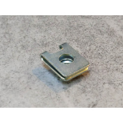 Ecrou à agrafe de vis de 4mm dans montage de carenage HONDA 64527-KE8-700