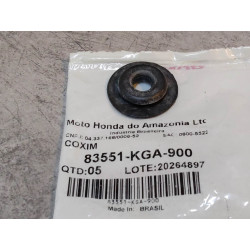 Caoutchouc cache latéral CG125 ES 2004/2007 HONDA 83551-KGA-900