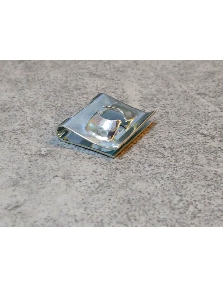 Agrafe pour vis M6 (écrou ressort) HONDA 90320-MBL-610