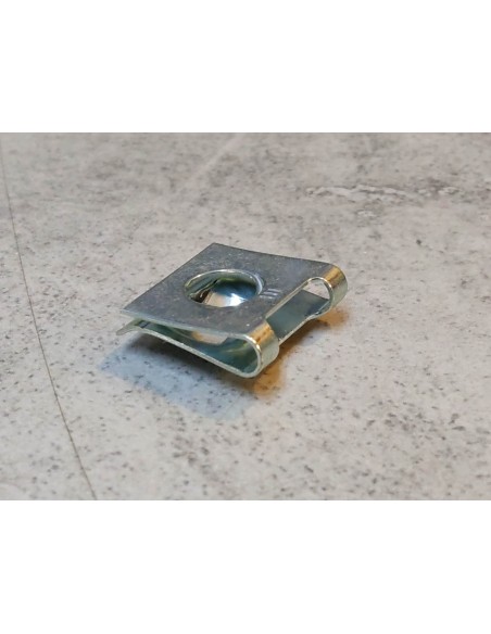 Agrafe pour vis M6 (écrou ressort) HONDA 90320-MBL-610