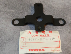 Plaque fixation régulateur CM125C 1982-1999 CM250C 82/83 HONDA 50132-KB4-000