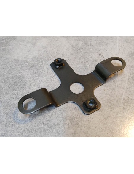 Plaque fixation régulateur CM125C 1982-1999 CM250C 82/83 HONDA 50132-KB4-000