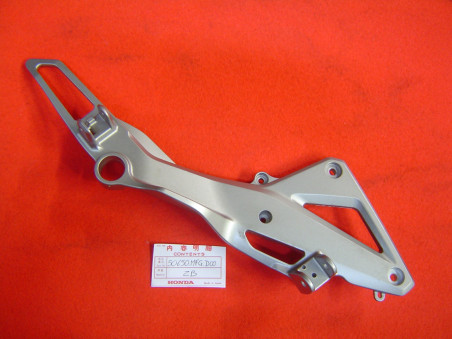 Platine repose-pied droit Honda CB600F 07/08 – Réf. 50650MFGD00ZB